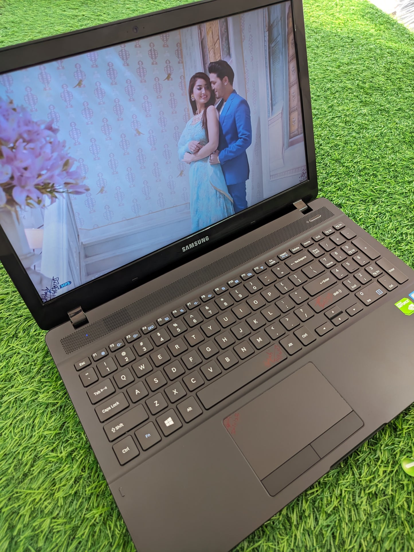 Samsung Notebook i7 6th Gen HQ (8GB Ram/256gb SSD/2GB Nvidia Graphics/ Windows 11 Pro) With 10 Free Gifts