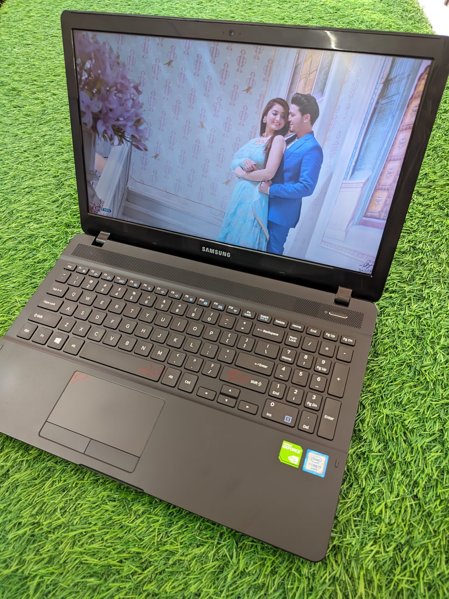 Samsung Notebook i7 6th Gen HQ (8GB Ram/256gb SSD/2GB Nvidia Graphics/ Windows 11 Pro) With 10 Free Gifts