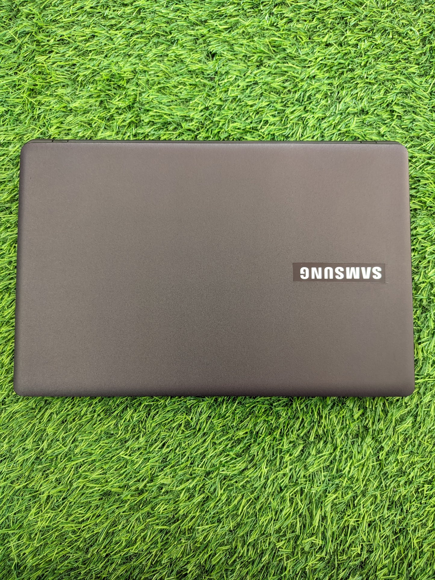 Samsung Notebook i5 6th Gen (8GB Ram/500GB HDD, Windows 10 Pro) With 10 Free Gifts